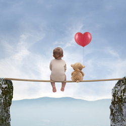 Les traces du bébé dans l'adulte