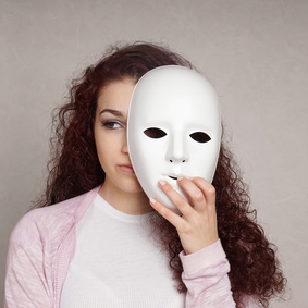 "Soi est un autre" : Construction et déconstruction (...)